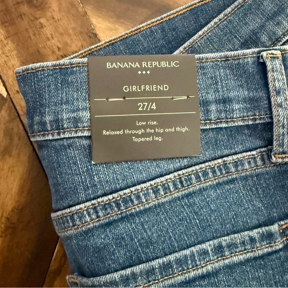 Banana Republic Girlfriend Relaxed Fit Blue Jeans - Picture 3 of 10